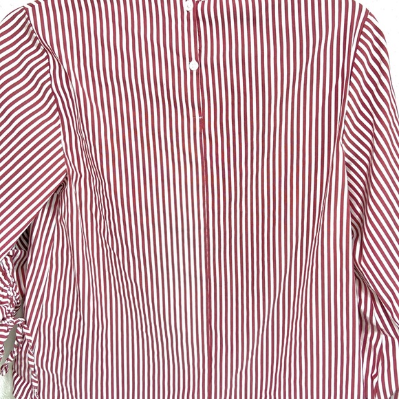 Express pin stripped top - Picture 3 of 3